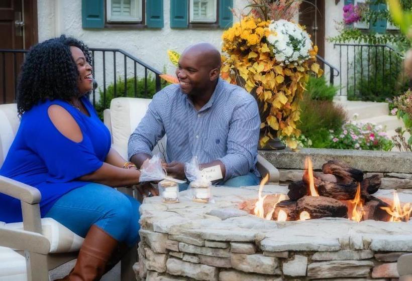 Общежитие Riverview Inn