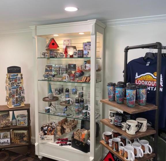 Общежитие Riverview Inn