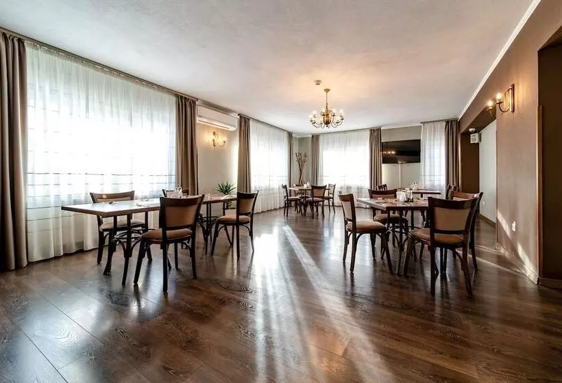 Areo Hotel & Restaurant