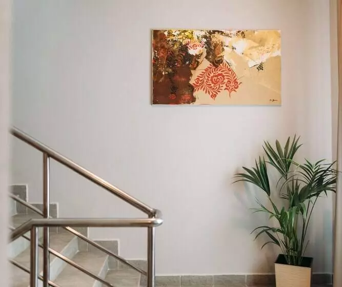 Areo Hotel & Restaurant