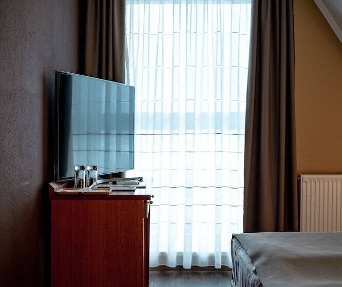 Areo Hotel & Restaurant