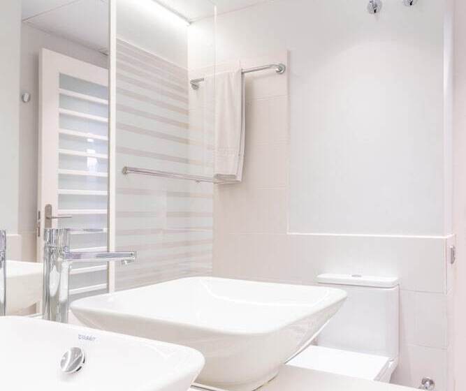 فندق Serennia Fira Gran Via Exclusive Rooms