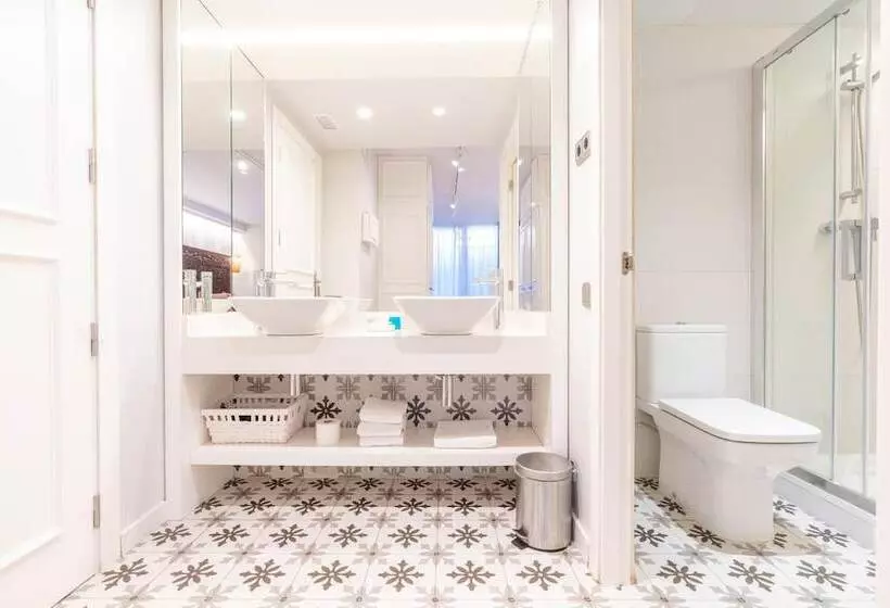 ホテル Serennia Fira Gran Via Exclusive Rooms