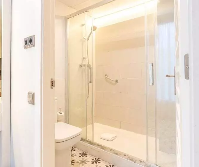 ホテル Serennia Fira Gran Via Exclusive Rooms