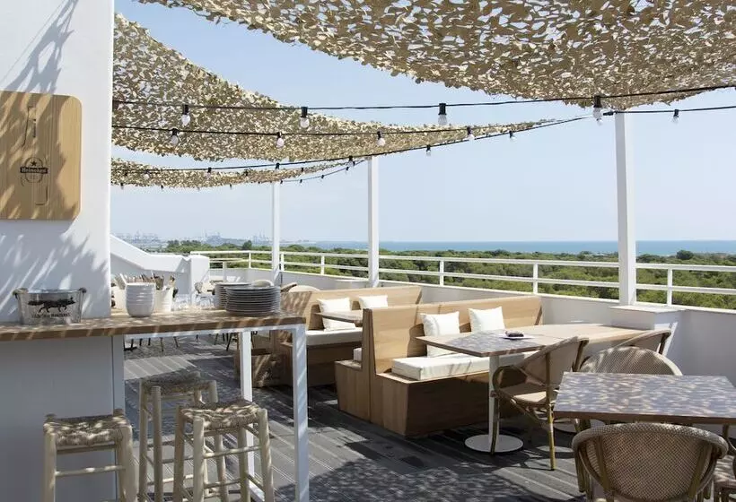 هتل You & Co. Saler Beach Boutique
