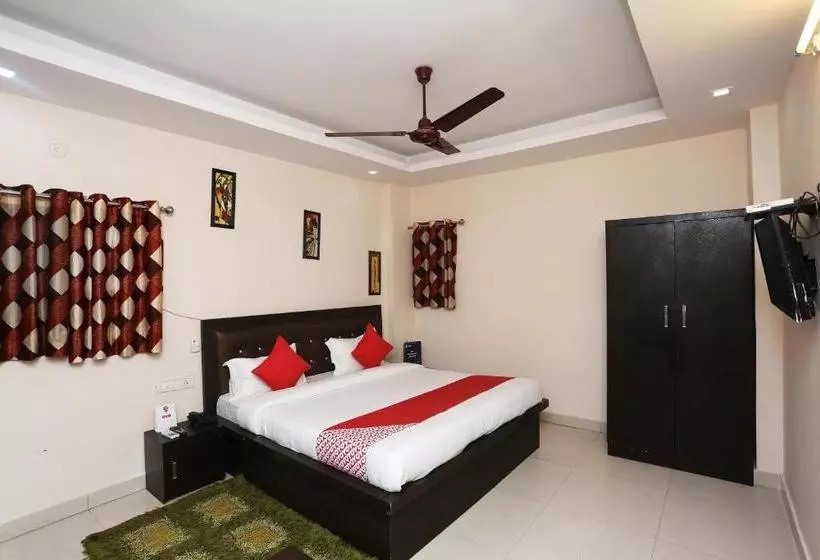Oyo 22078 Hotel Grand