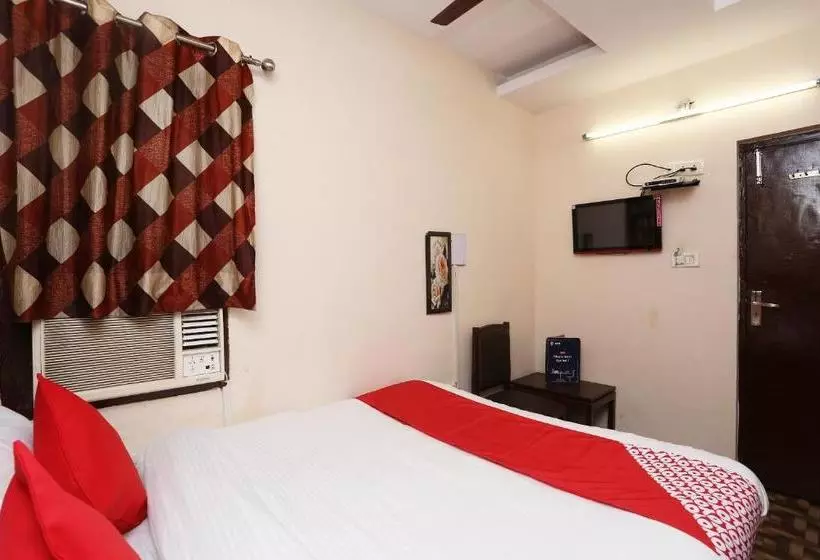 Oyo 22078 Hotel Grand