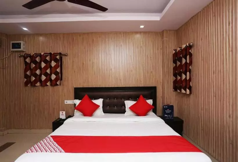 Oyo 22078 Hotel Grand