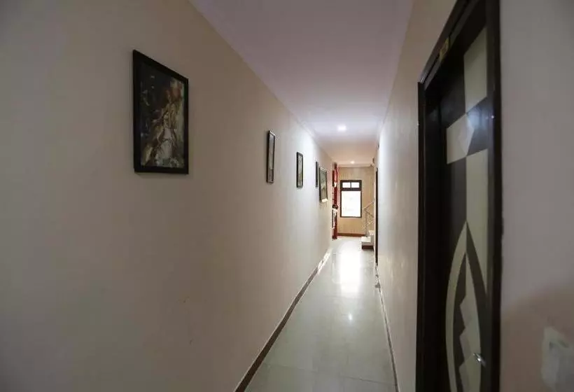 Oyo 22078 Hotel Grand