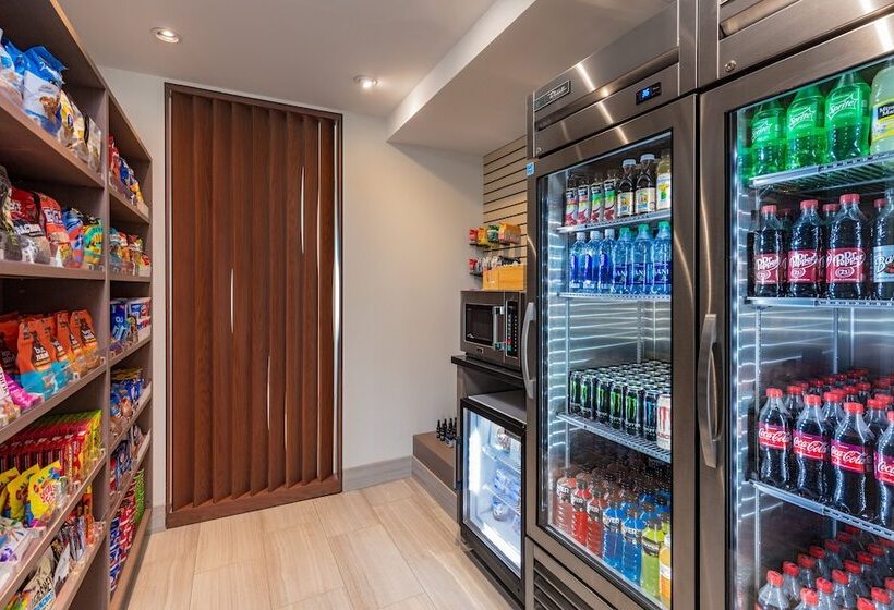 ホテル Holiday Inn Express & Suites   Moreno Valley   Riverside, An Ihg