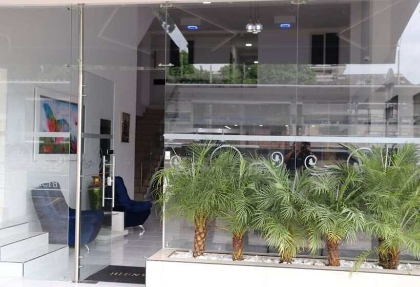 Hotel La Primera