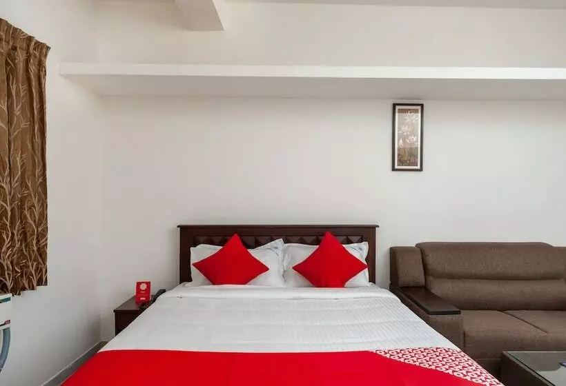 ホテル Oyo 24168 Amrita Inn