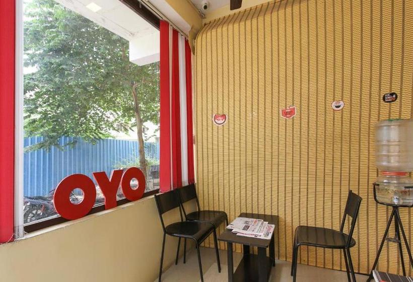Hotel Oyo 25004 Vinayak Residency