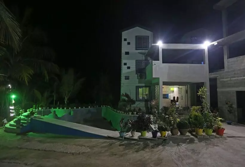 ホテル Oyo 26652 Roop River Resort