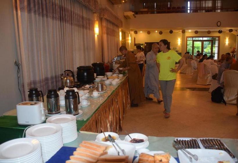 هتل Yadanar Theingha