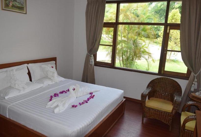 هتل Yadanar Theingha