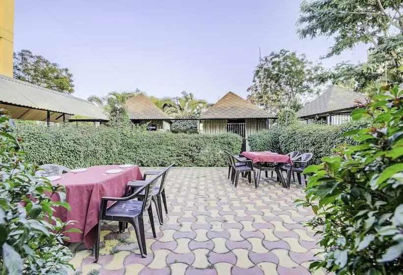 Oyo 24125 Hotel Aakash