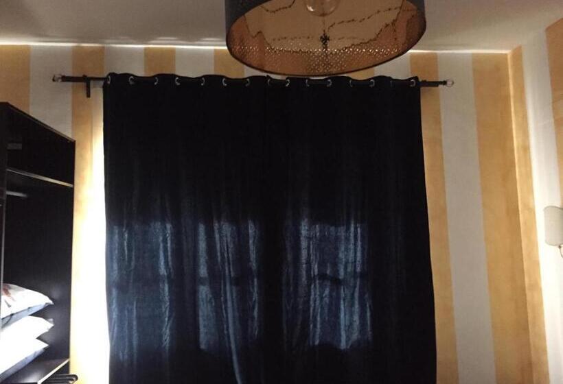 تختخواب و صبحانه Fiumicinoa57