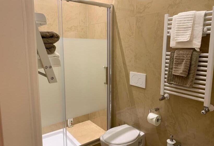 تختخواب و صبحانه Fiumicinoa57