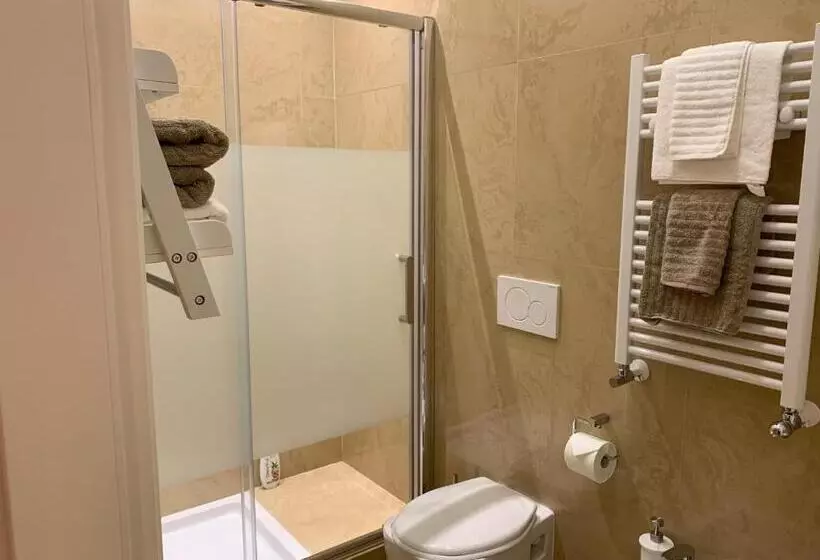 تختخواب و صبحانه Fiumicinoa57