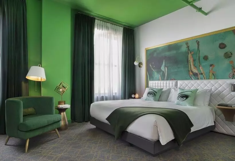 ホテル Angad Arts