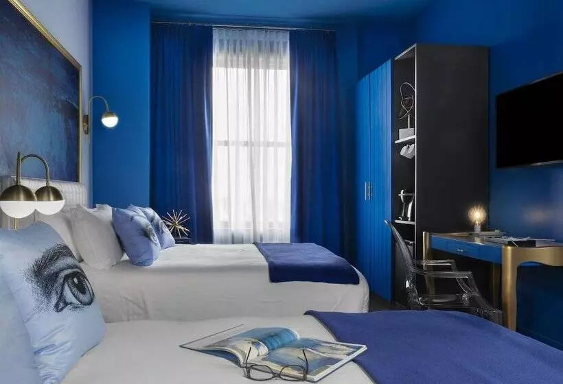 ホテル Angad Arts