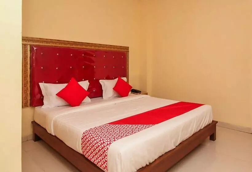 ホテル Oyo 7343 Al Shareef Palace