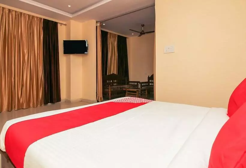 ホテル Oyo 7343 Al Shareef Palace