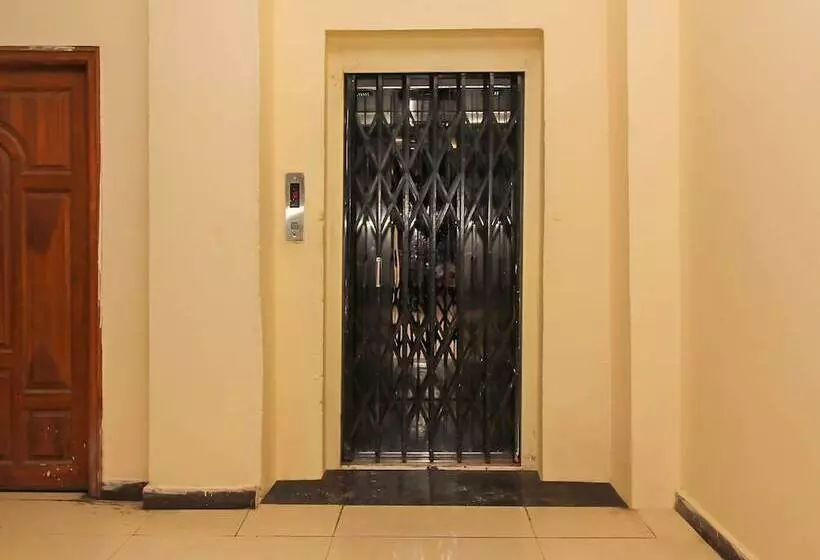 ホテル Oyo 7343 Al Shareef Palace