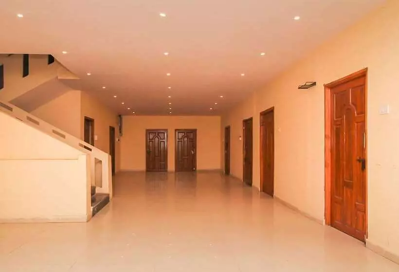 ホテル Oyo 7343 Al Shareef Palace