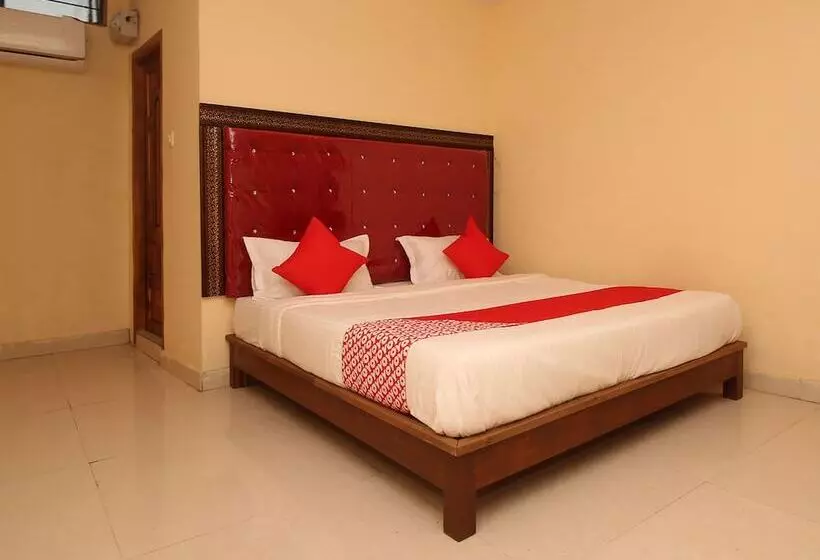 ホテル Oyo 7343 Al Shareef Palace
