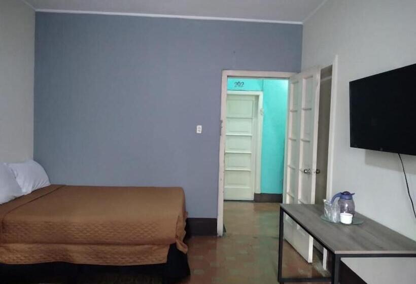 تختخواب و صبحانه Mayesstic