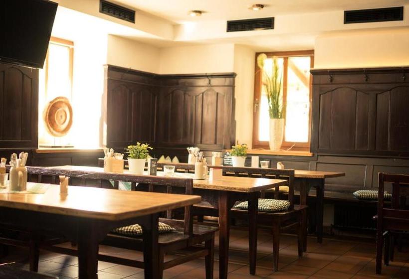 Отель Alter Wirt Putzbrunn