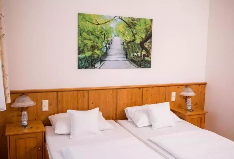 Hotelli Alter Wirt Putzbrunn