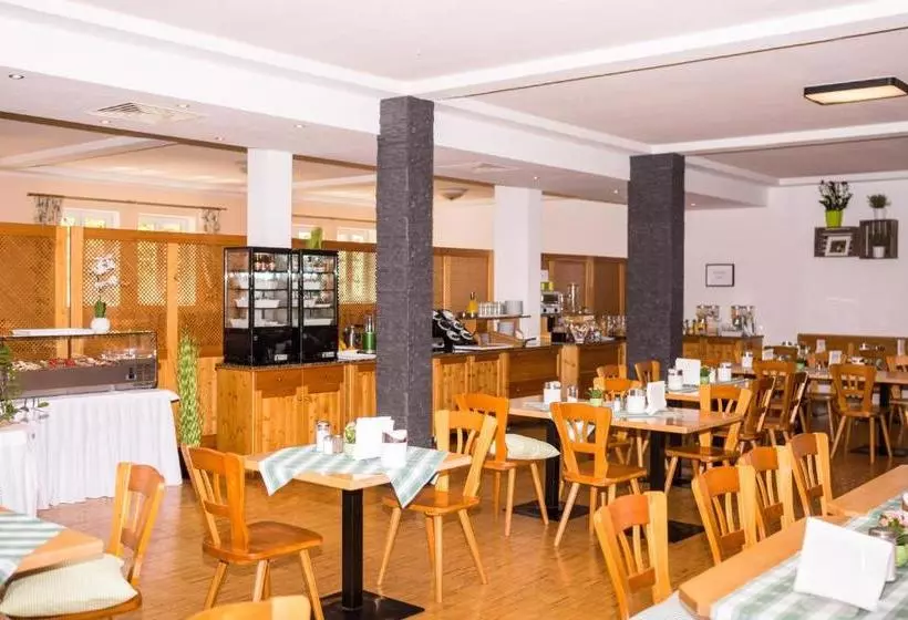 Hotelli Alter Wirt Putzbrunn