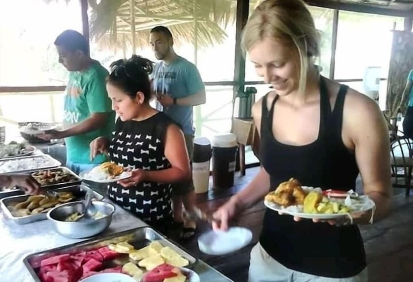 Hostel Wimba Jungle Lodge