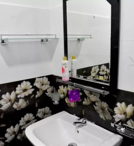 Majatalo Lake Front Yala Safari