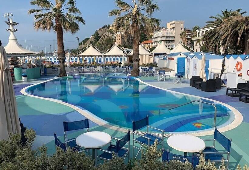 펜션 Lido Beach & Life Resort