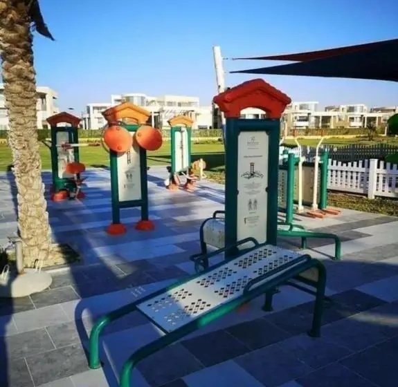 استراحتگاه Marseille Beach 4 Family Only