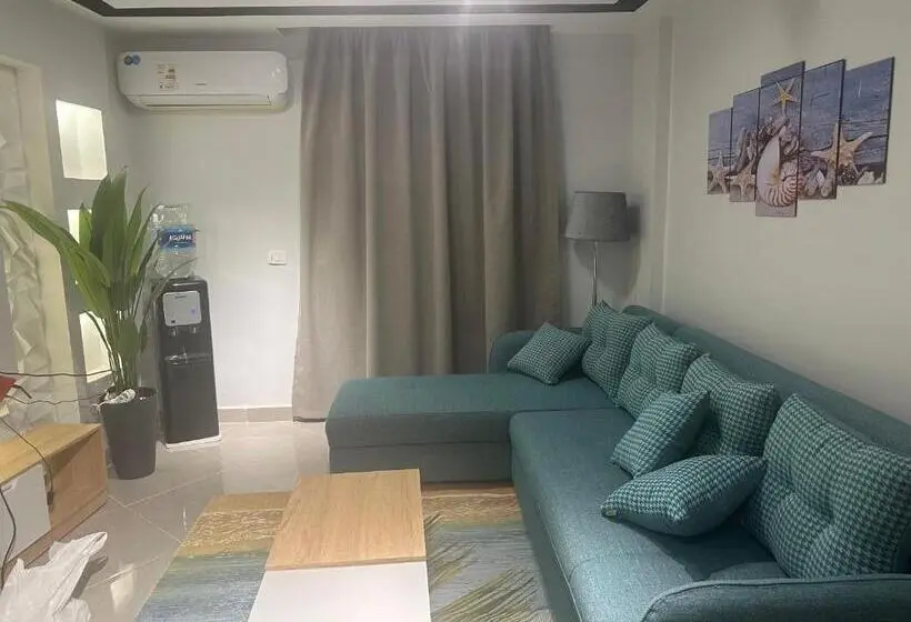 استراحتگاه Marseille Beach 4 Family Only