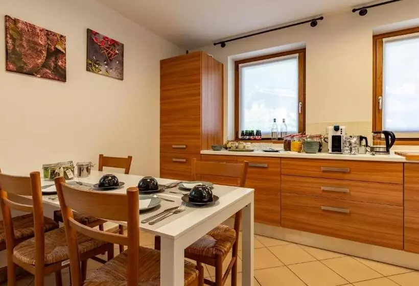 Aamiaismajoitus (B&B) For Rest