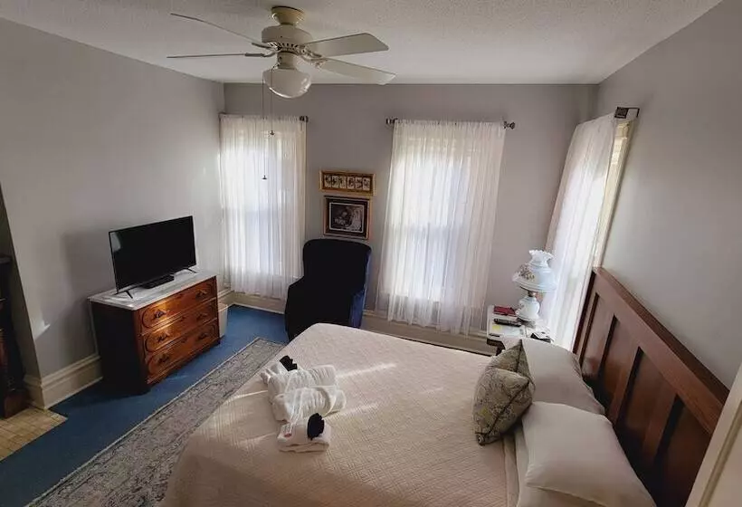 تختخواب و صبحانه Victoria Inn