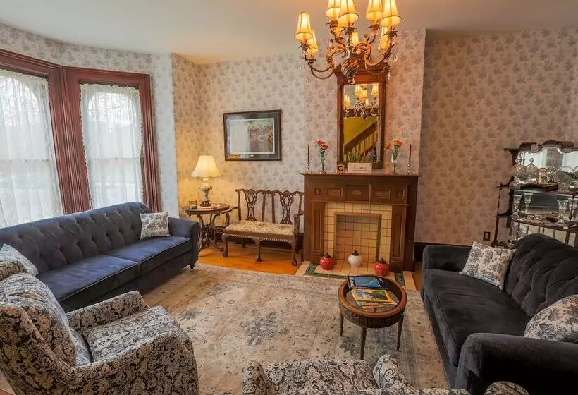 تختخواب و صبحانه Victoria Inn