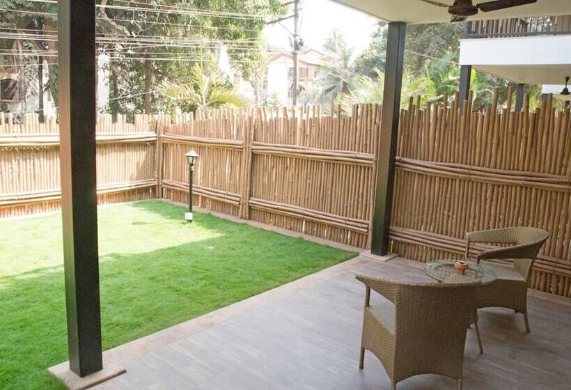 Hotel Acron Seaway Resort