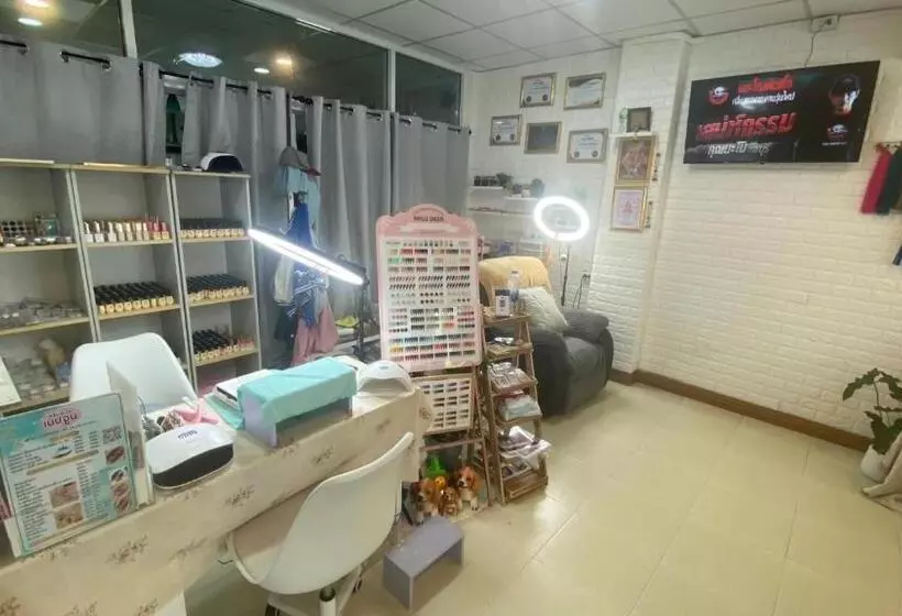 Alongkorn Hotel By Sb