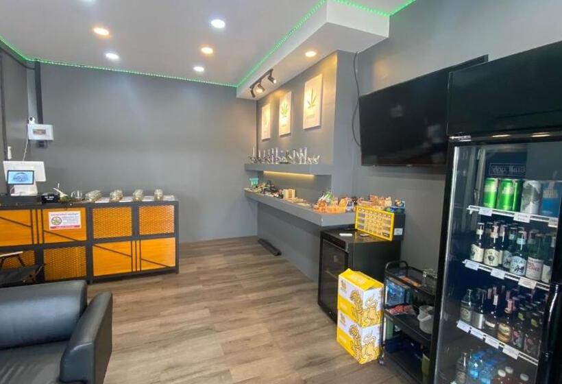 Alongkorn Hotel By Sb