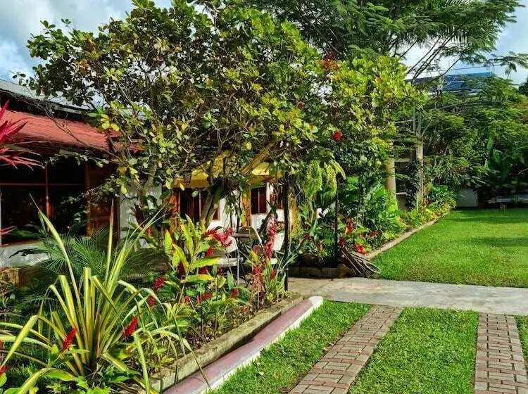 هتل Country Club Eco Casajardin