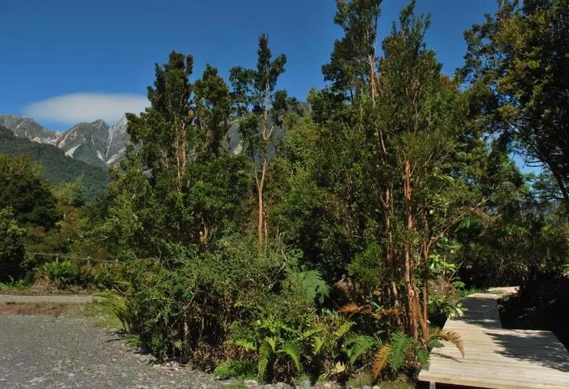 Majatalo Chucao Bosque Y Cabañas