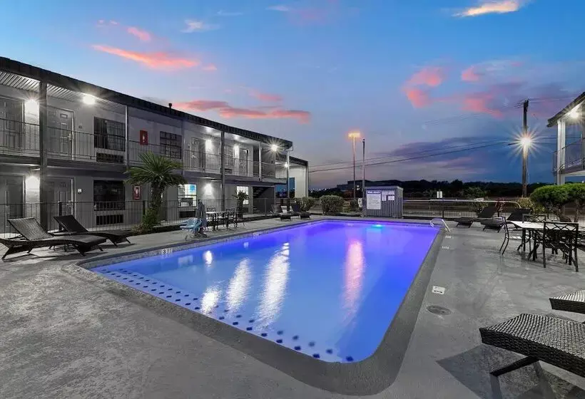 Hotelli Days Inn By Wyndham San Antonio Near Lackland Afb