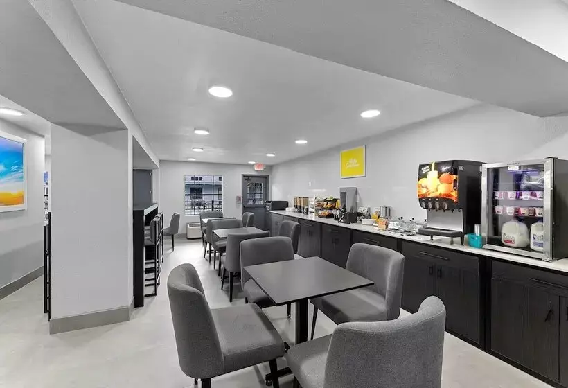 Hotelli Days Inn By Wyndham San Antonio Near Lackland Afb